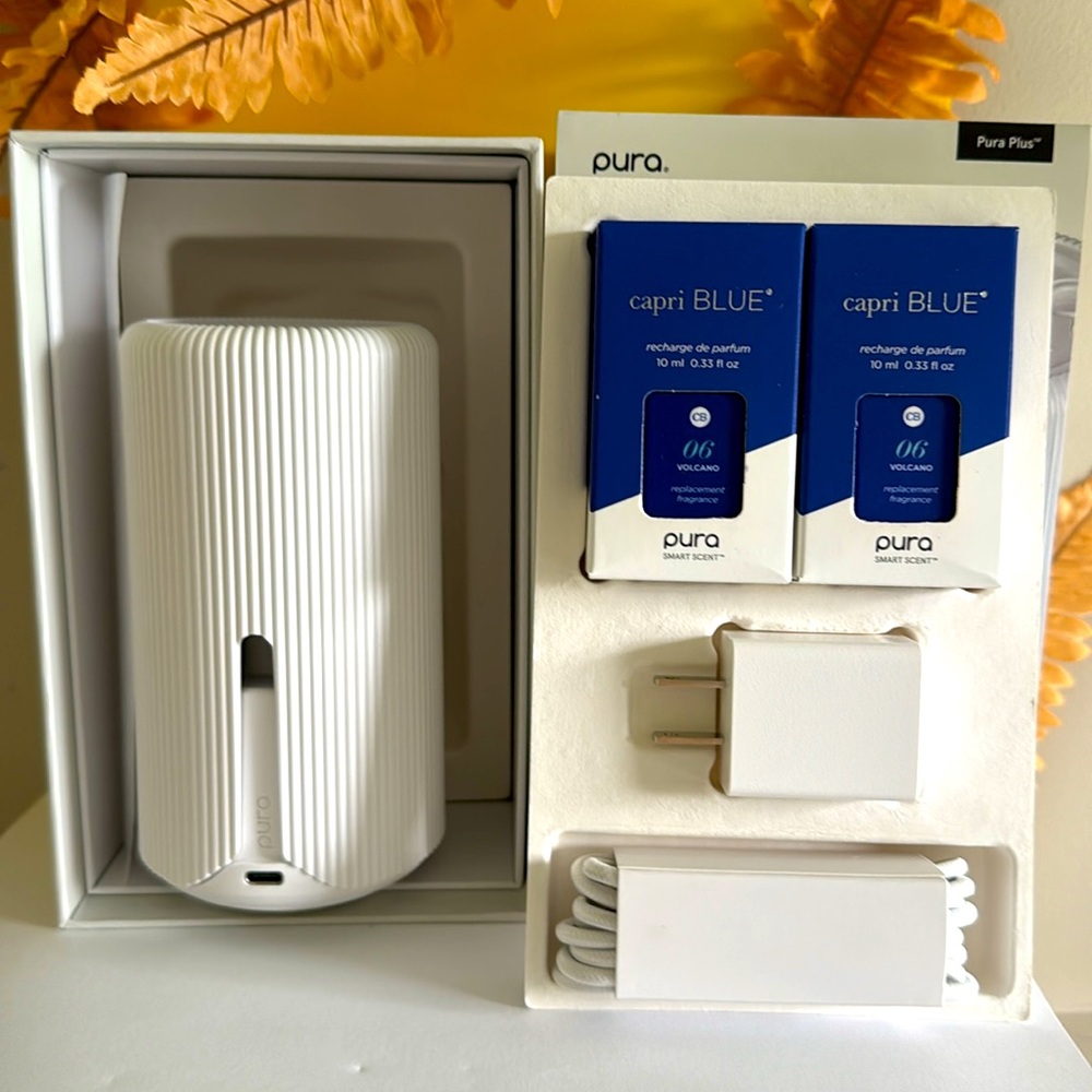 Capri Blue Pura Plus Smart Home Fragrance Diffuser Kit - Volcano - Picture 4 of 7